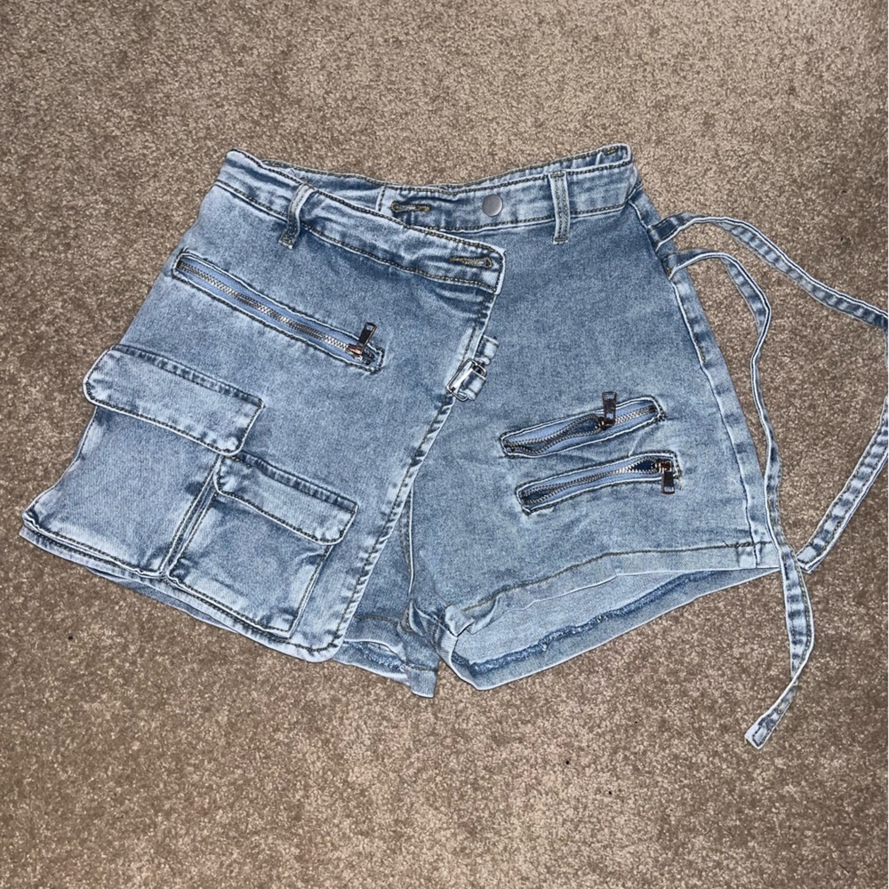 MICAS Flap Pocket Denim Wrap Sky Blue Shorts | Size L